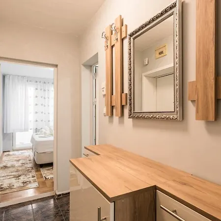 Fresh Place To In The Center Of Apartment Varna